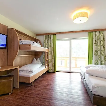 Alpina Hotel 2*