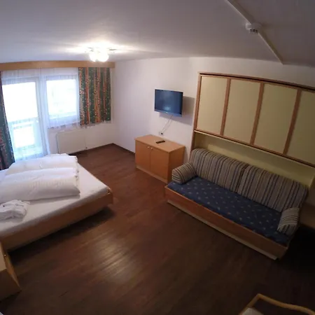 Hotel Alpina