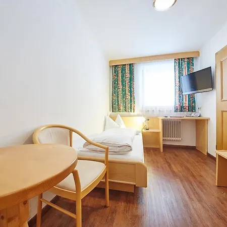 Alpina Hotel